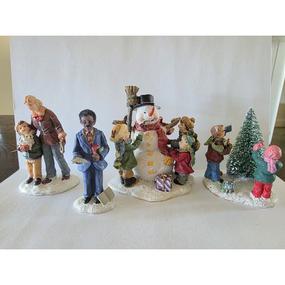Christmas Village Figurines, Mixed, Snowman, Tree, People